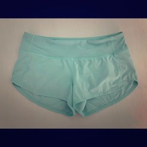 Lululemon Women’s size 6 running short